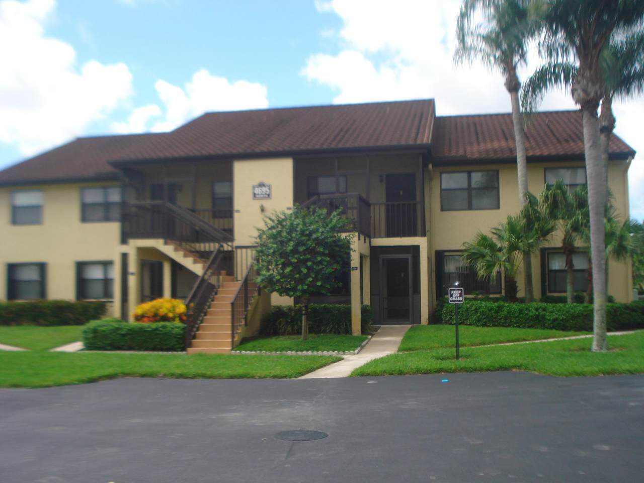 4695 Lucerne Lakes Boulevard - Photo 1
