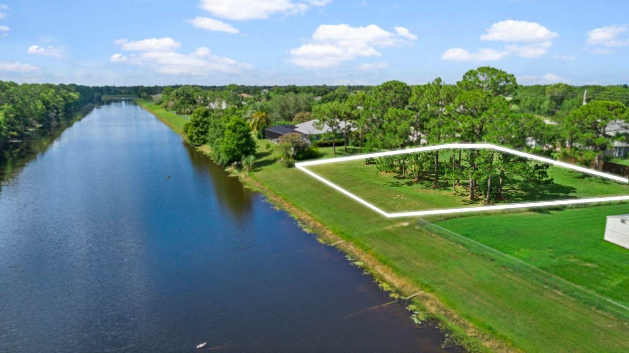 282 Peak Court - Photo 1