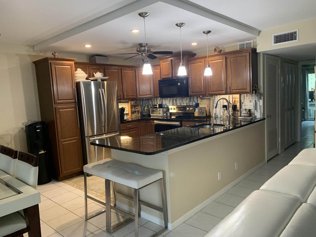 402 Greenbrier A - Photo 1
