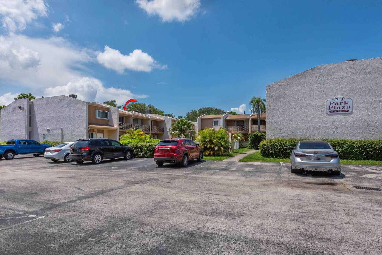 2831 Pierce Street - Photo 1