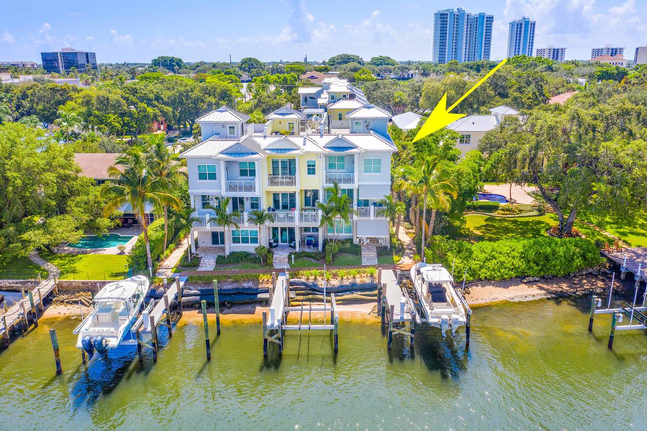 1045 Harbor Villas Drive - Photo 1