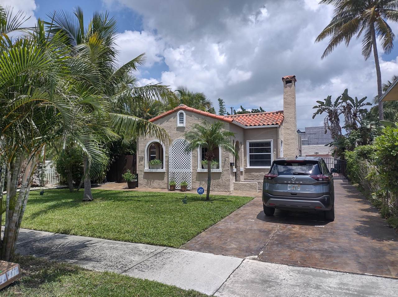519 A 31st Street - Photo 1
