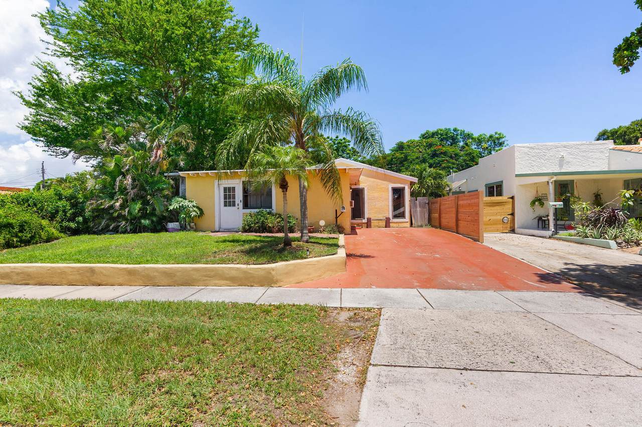 719 Winters Street - Photo 1