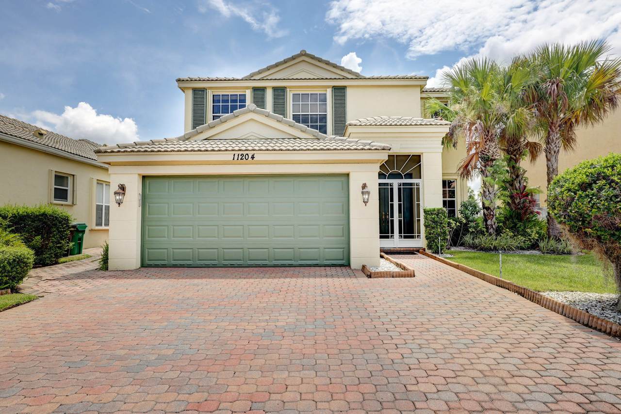 11204 Kingslake Circle - Photo 1