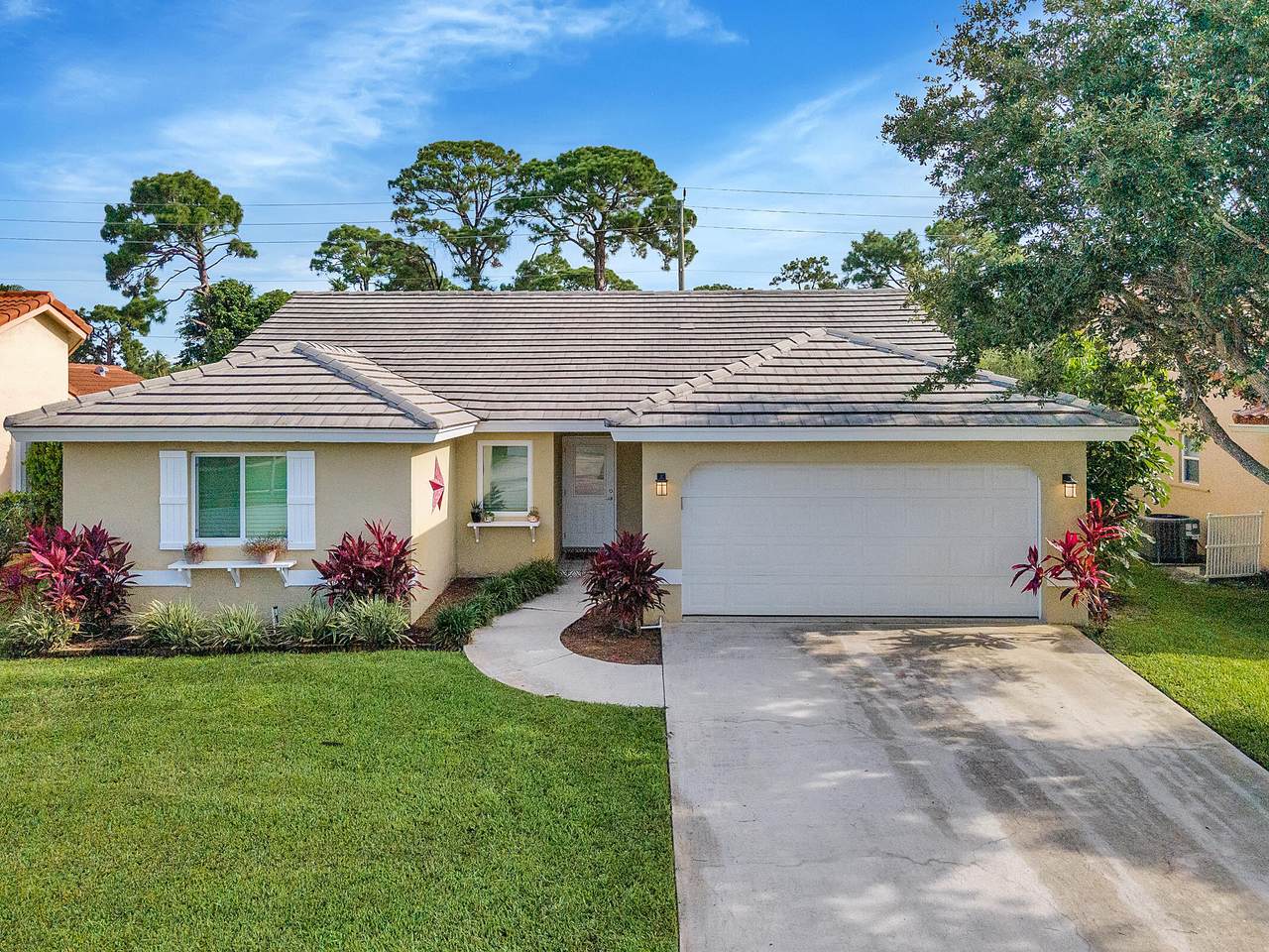 5161 Rosen Boulevard - Photo 1