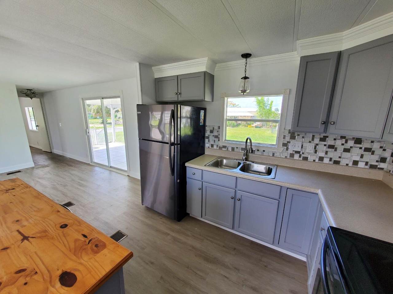 7329 44th Trail - Photo 1