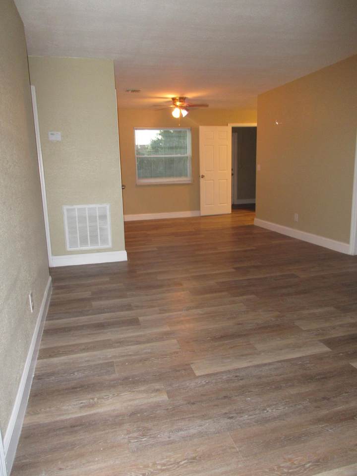 1524 9th Street - Photo 1
