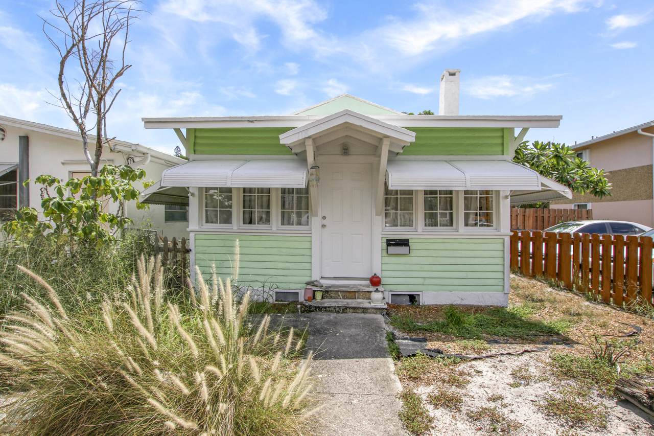 118 J Street - Photo 1