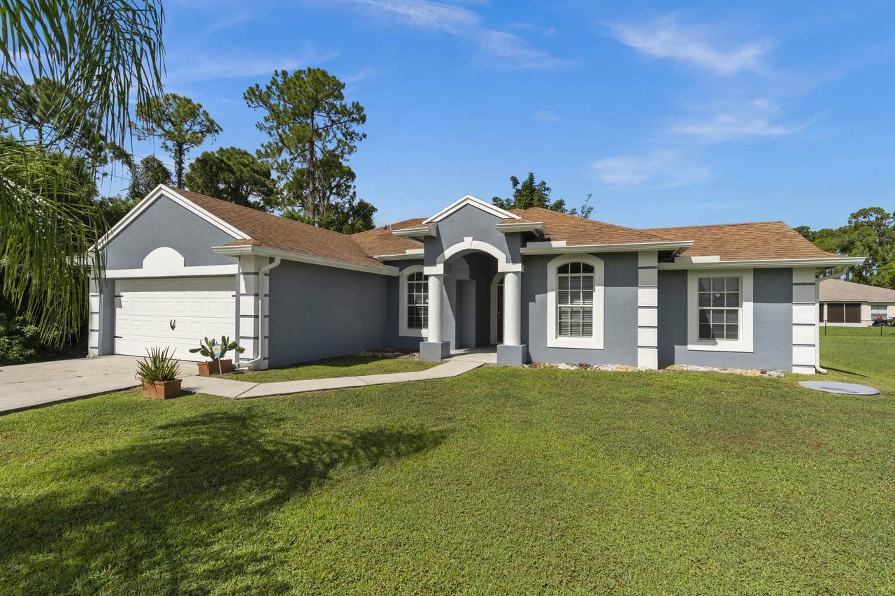 1226 Naples Lane - Photo 1