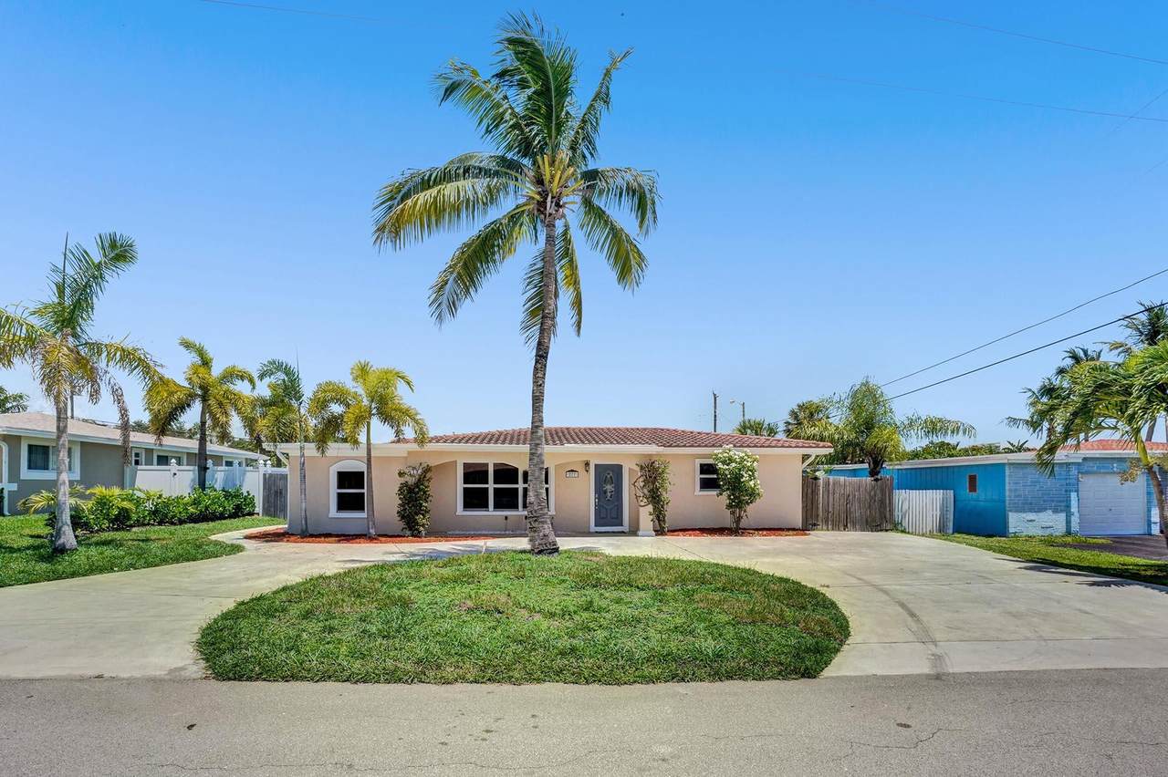 277 12th Street - Photo 1