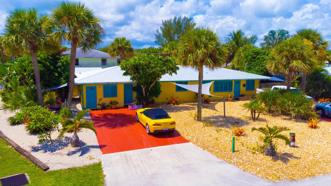 1841 Gulfstream Avenue - Photo 1