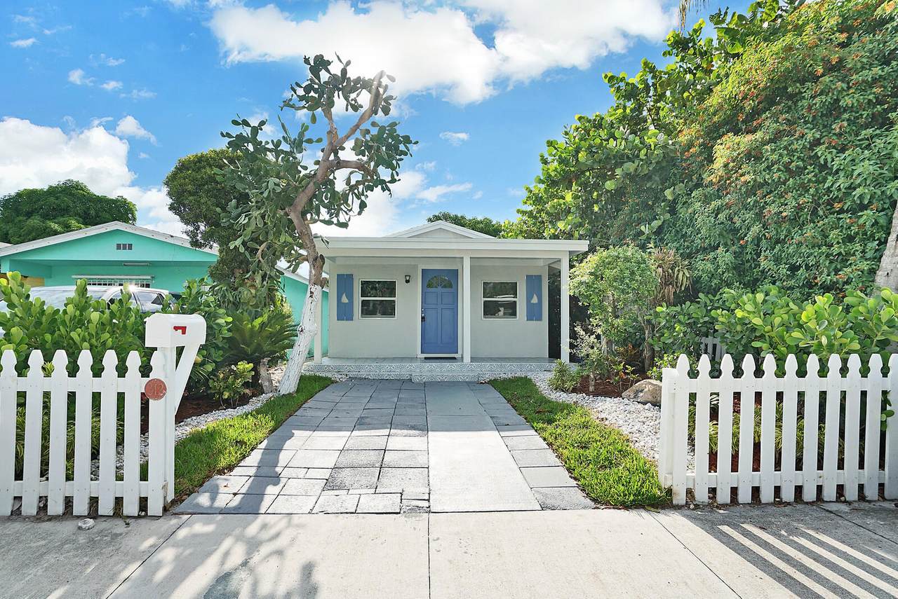 312 C Street - Photo 1