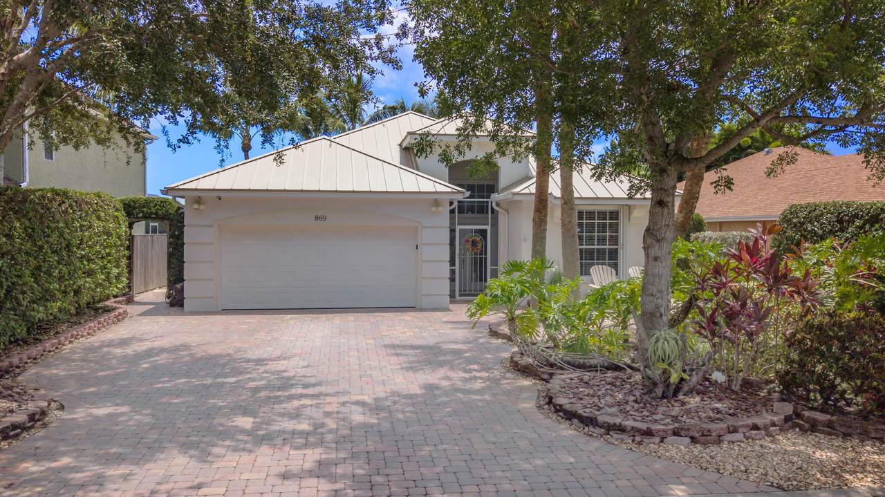 869 Waterlily Place - Photo 1