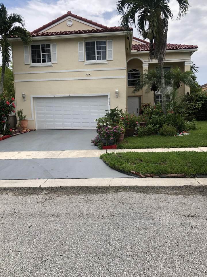 18900 12th Street - Photo 1