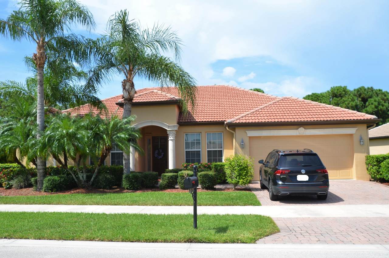 870 Grand Reserves Boulevard - Photo 1