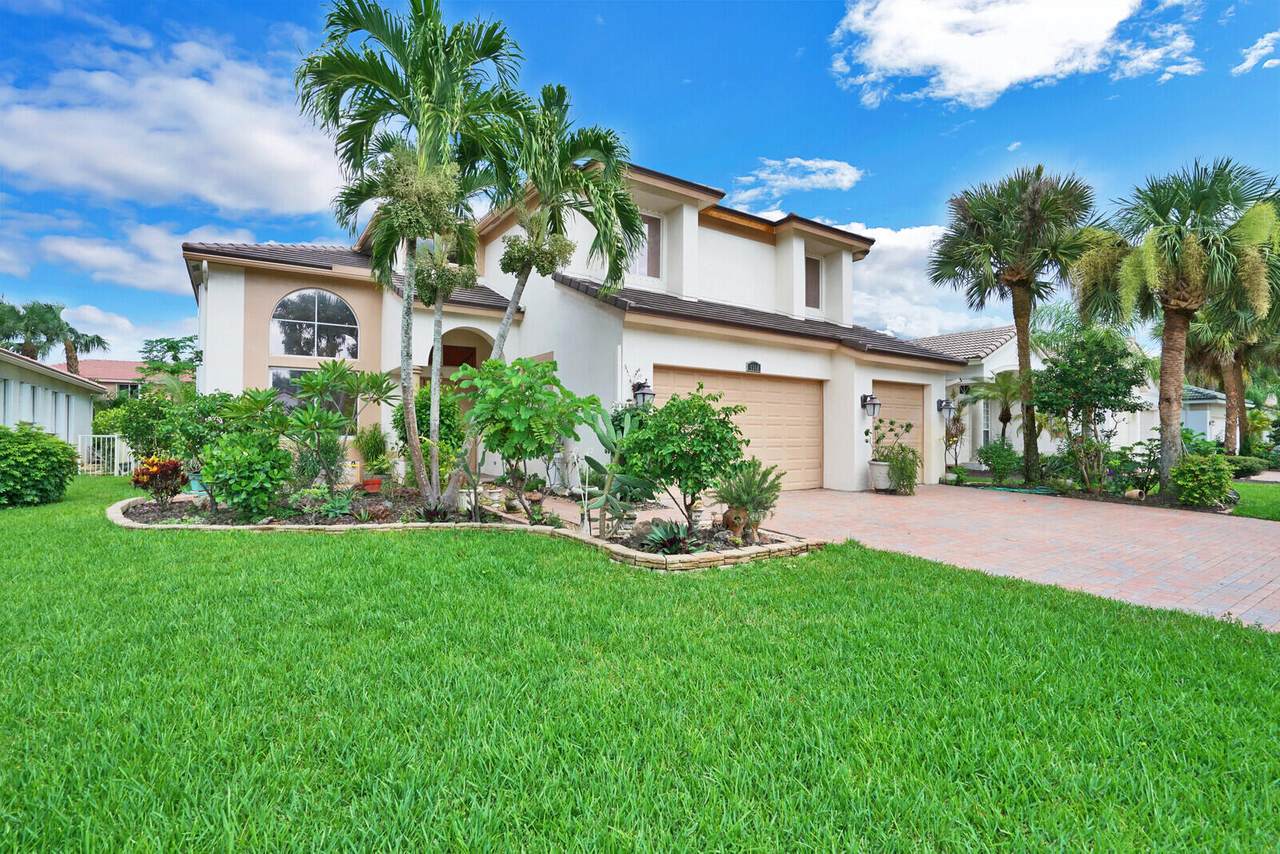 4348 Mariners Cove Drive - Photo 1