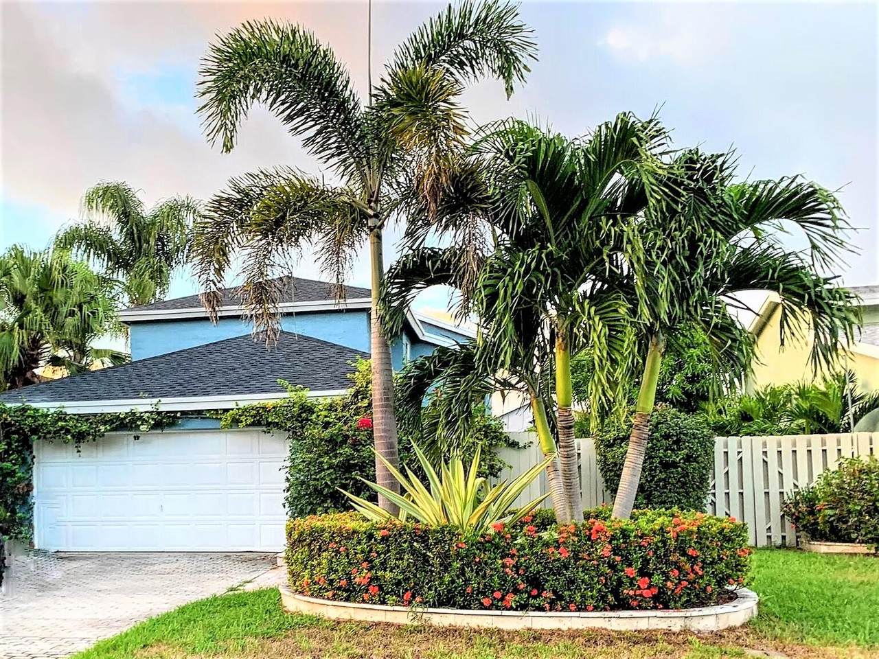 1935 9th Street - Photo 1