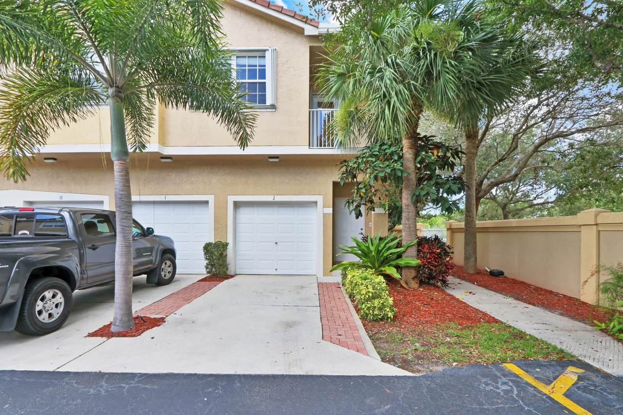 101 Lighthouse Circle - Photo 1