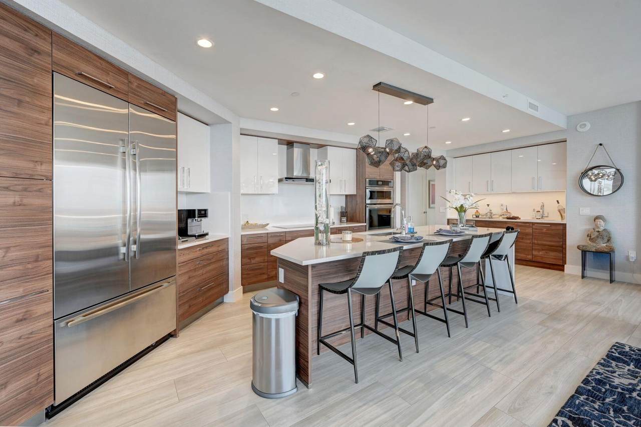 100 Las Olas Boulevard - Photo 1