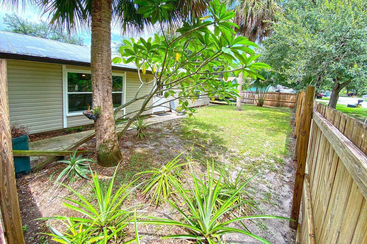 7804 Penny Lane - Photo 1