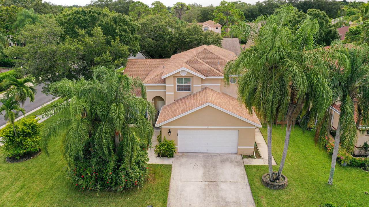 101 Banyan Lane - Photo 1