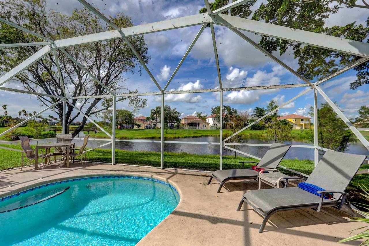 15151 Banbury Way - Photo 1