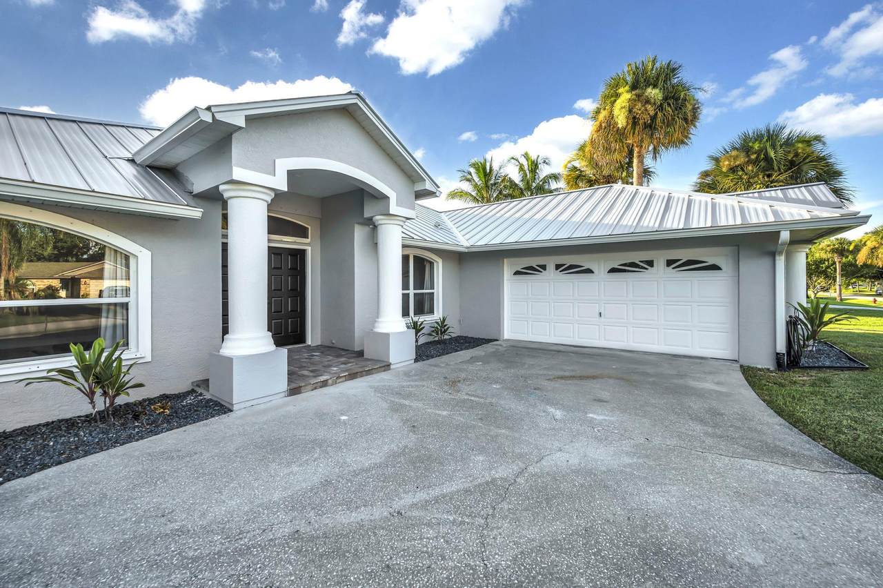 1035 47th Avenue - Photo 1