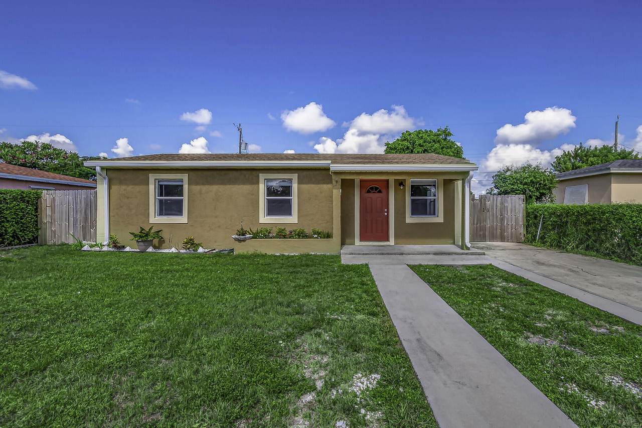 1411 S C Street - Photo 1