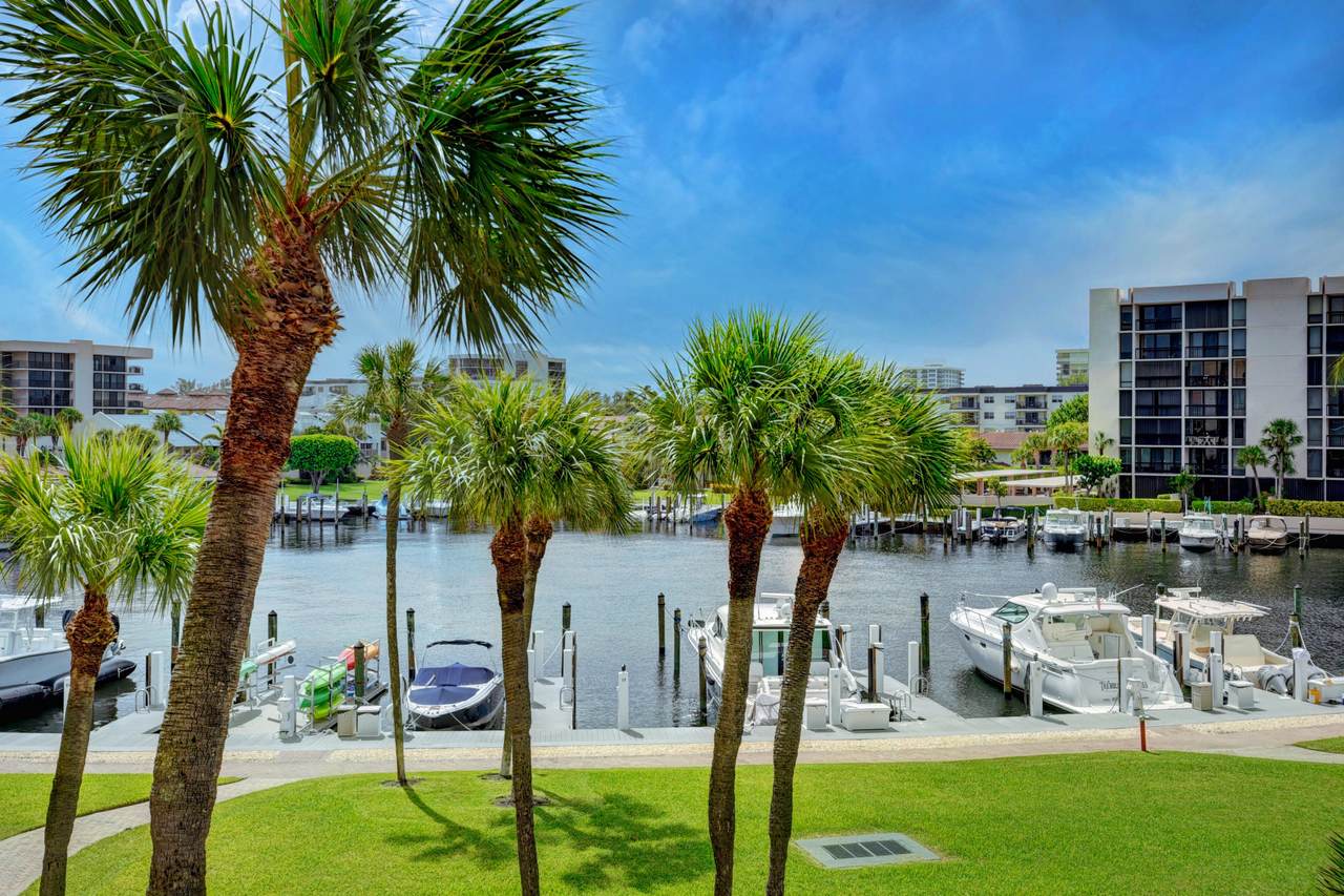2707 Ocean Boulevard - Photo 1