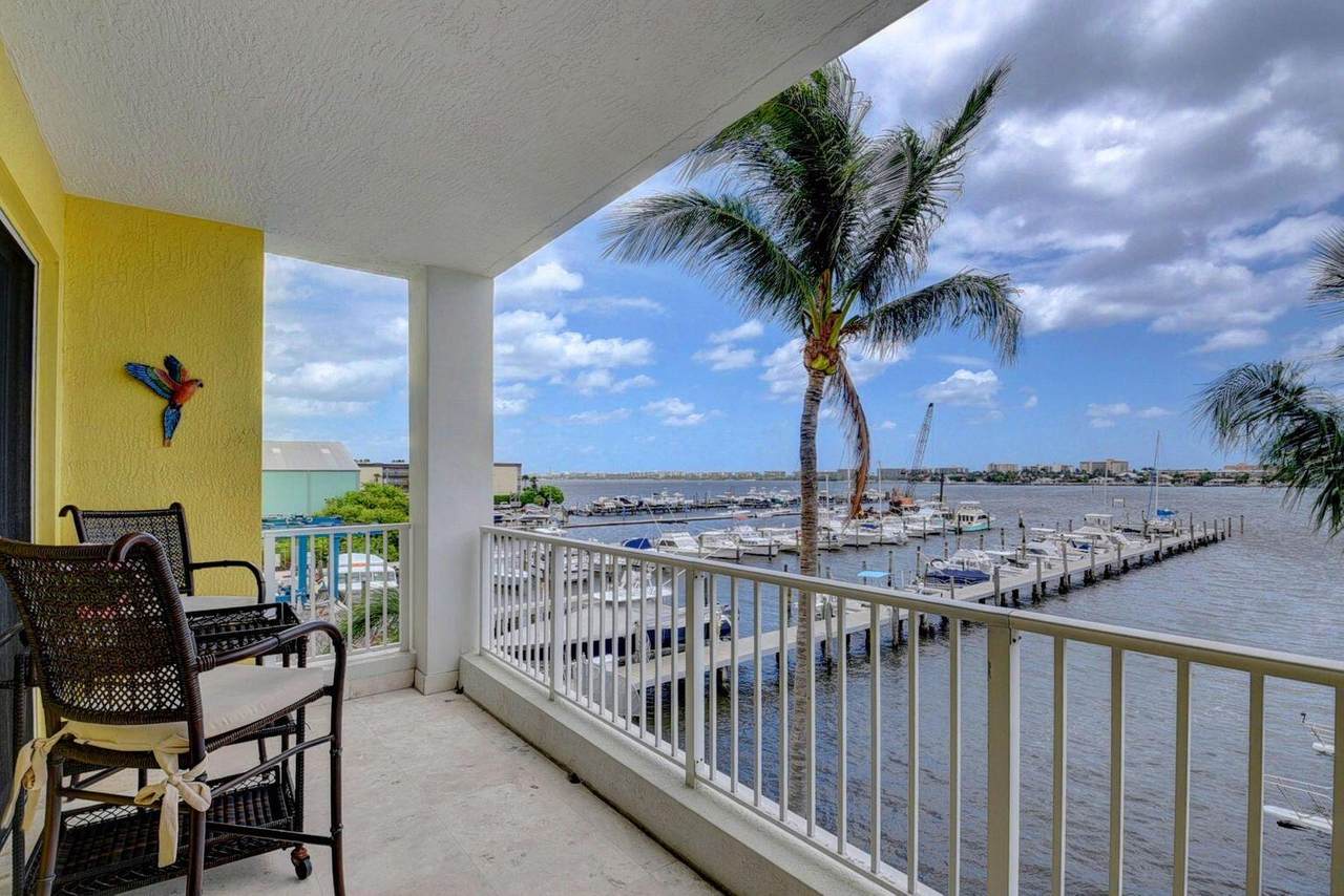806 Windward Way - Photo 1
