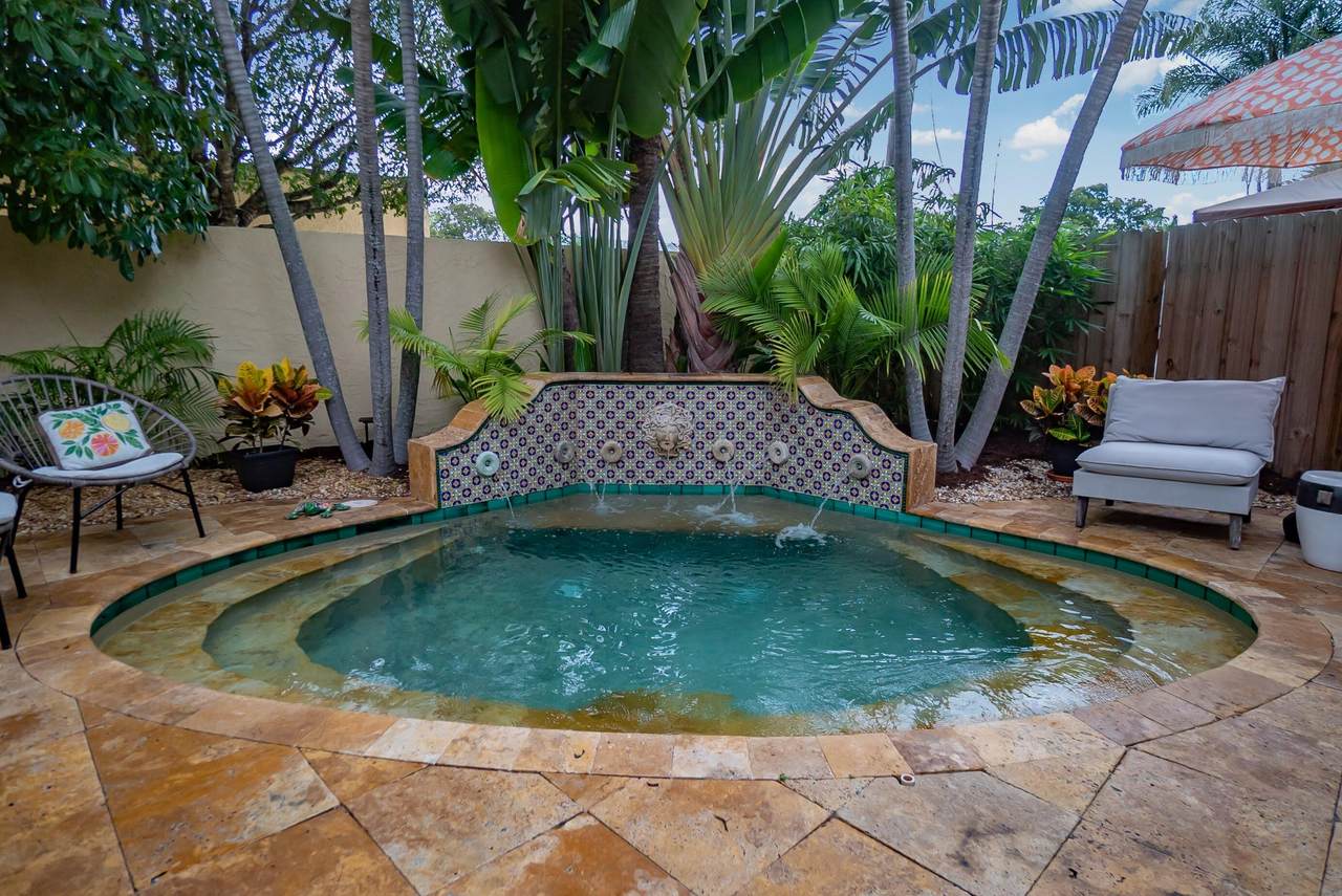 961 Paseo Palmera - Photo 1