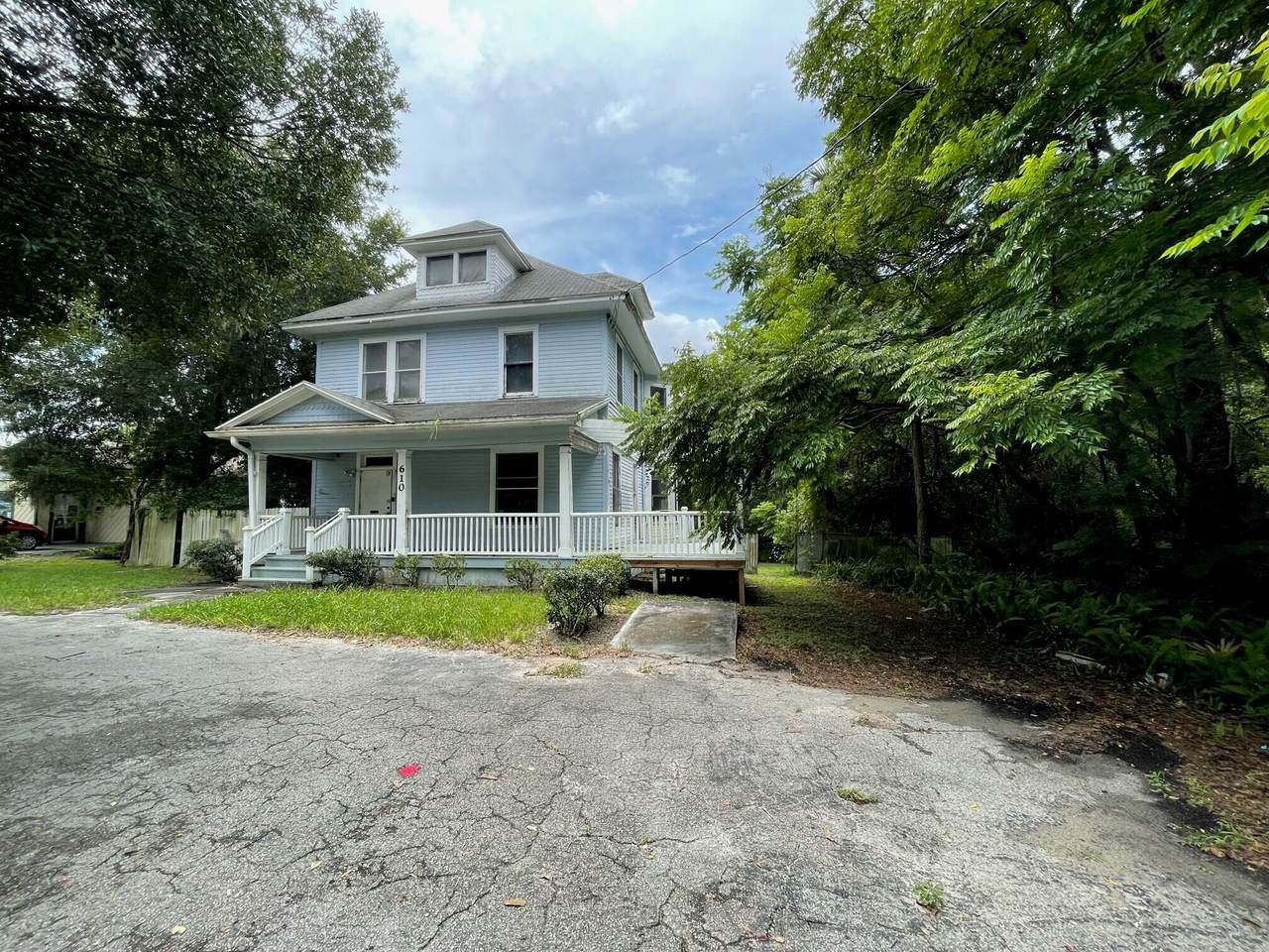 610 New York Avenue - Photo 1