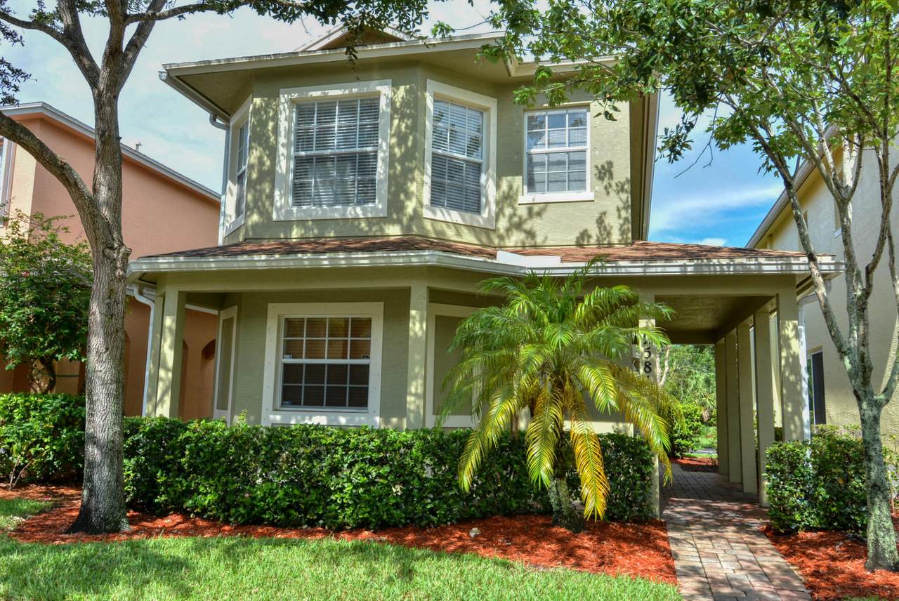 2581 Pineland Drive - Photo 1