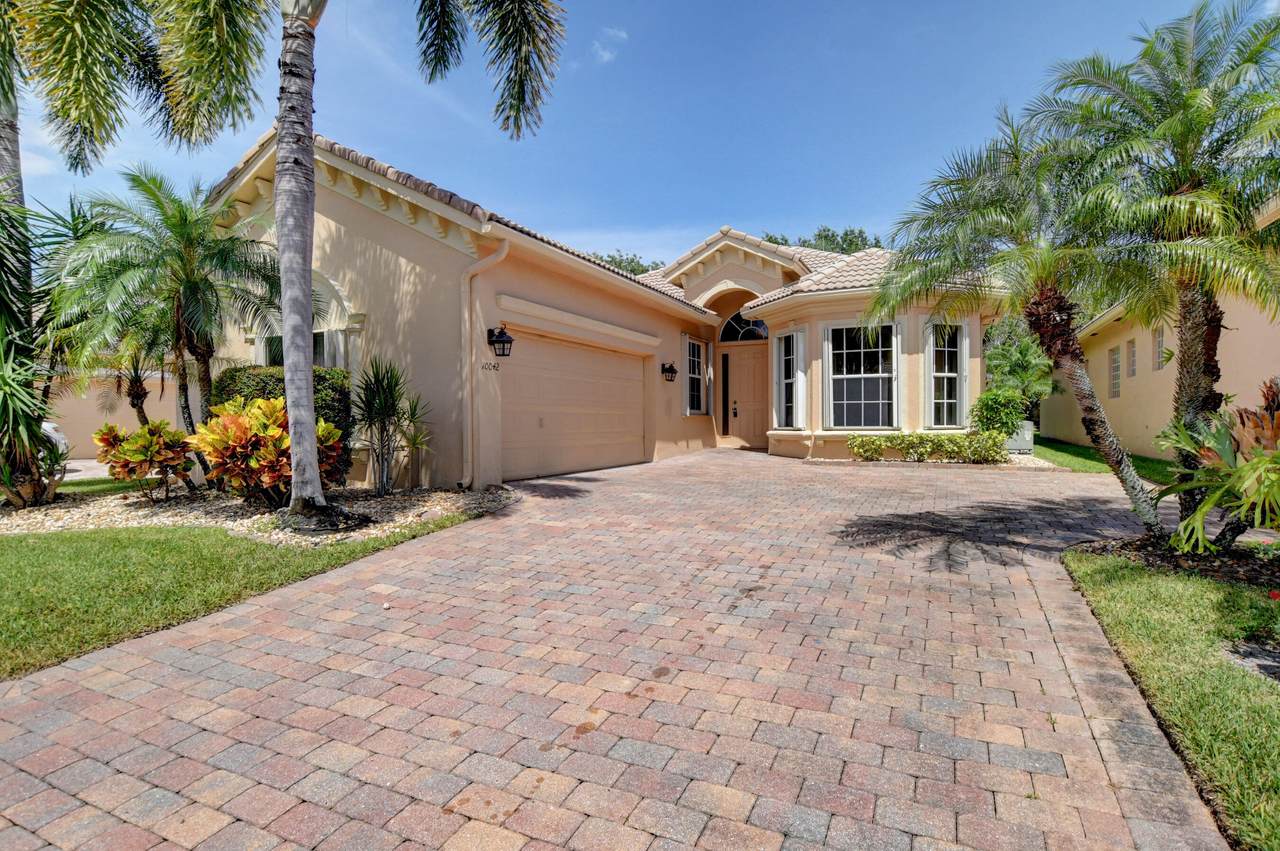 10042 Armani Drive - Photo 1