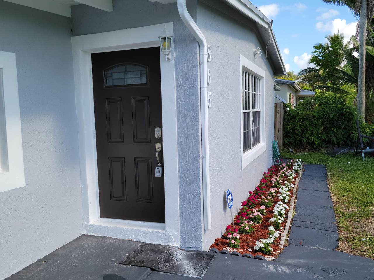 865 Balfrey Drive - Photo 1
