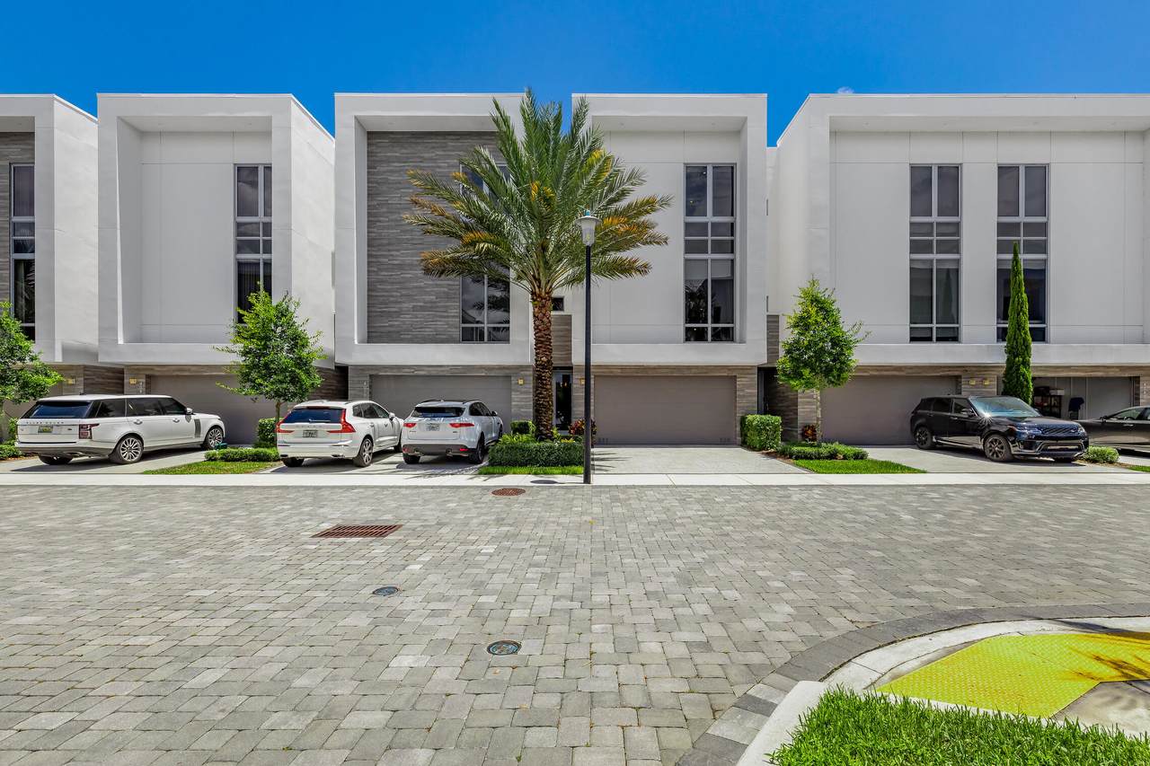 4060 17th Avenue - Photo 1