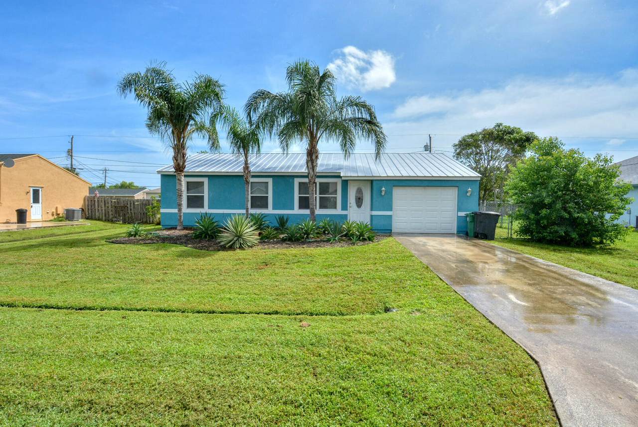 2085 Heathwood Circle - Photo 1
