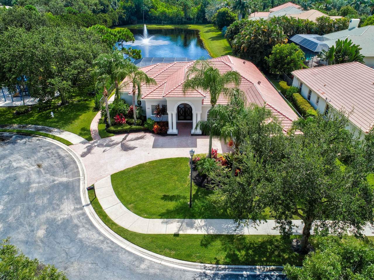 142 Mystic Lane - Photo 1