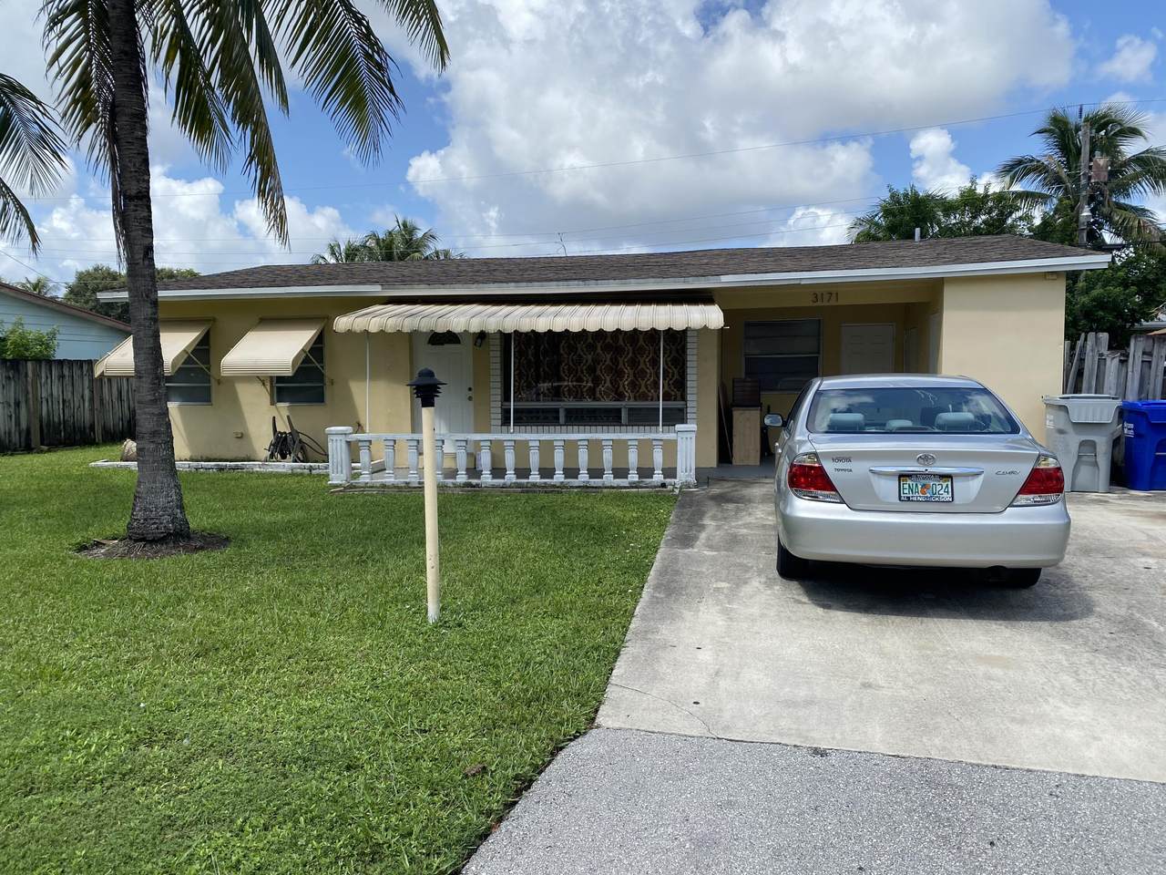 3171 10th Terrace - Photo 1