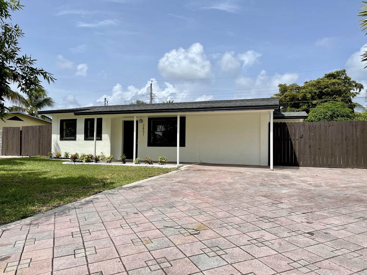 2851 8th Avenue - Photo 1