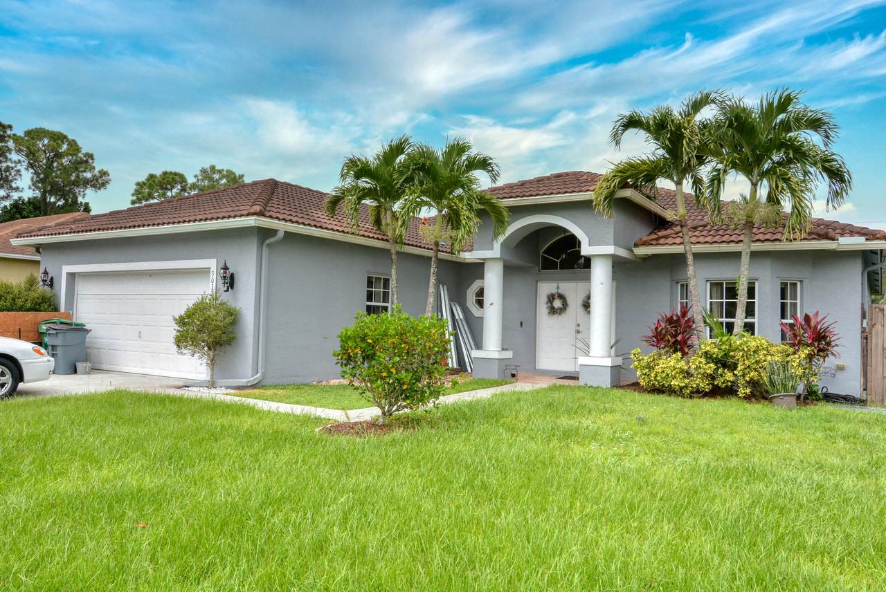 3032 Savona Boulevard - Photo 1