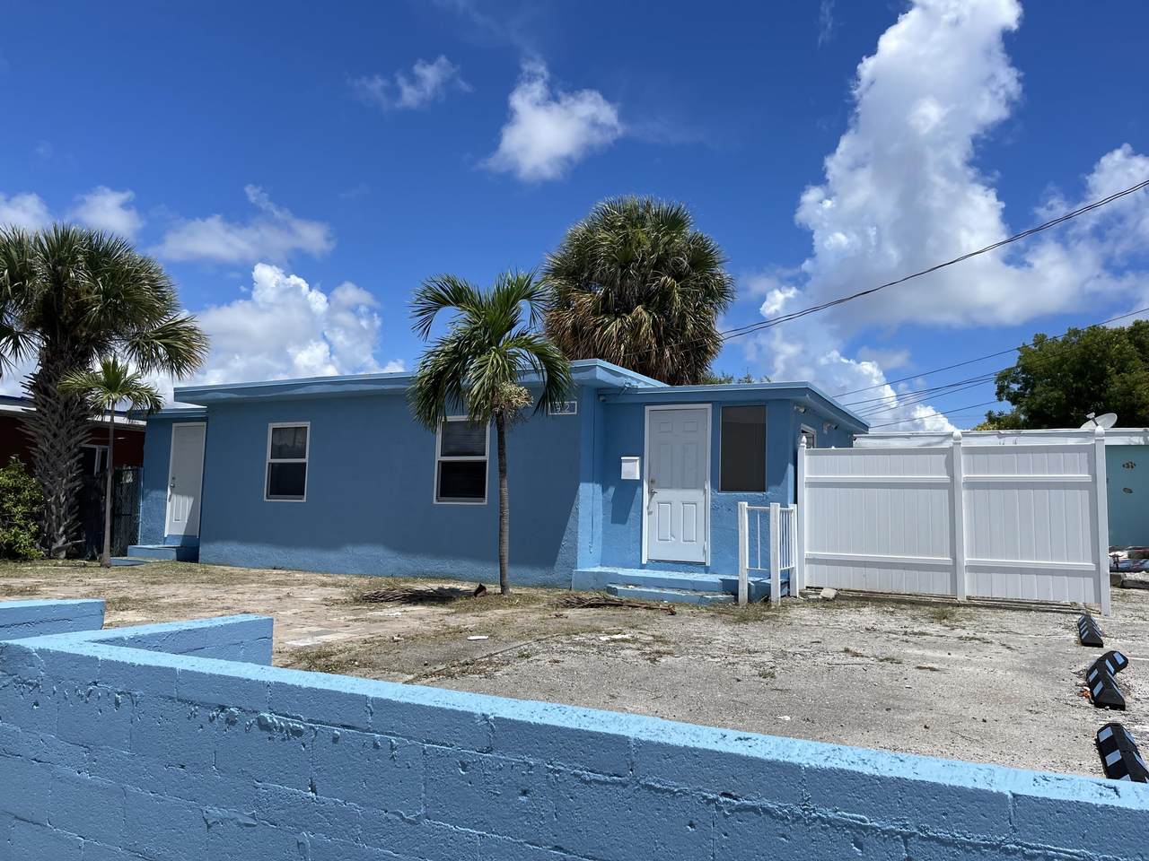 912 1st 1 Avenue - Photo 1