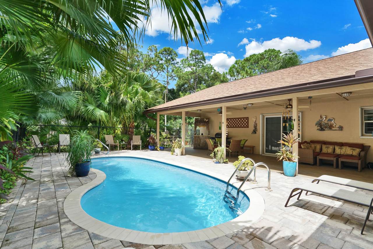 17368 49th Street - Photo 1