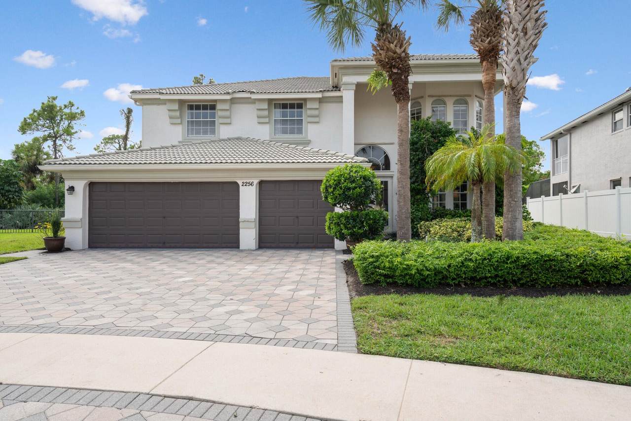 2256 Ridgewood Court - Photo 1