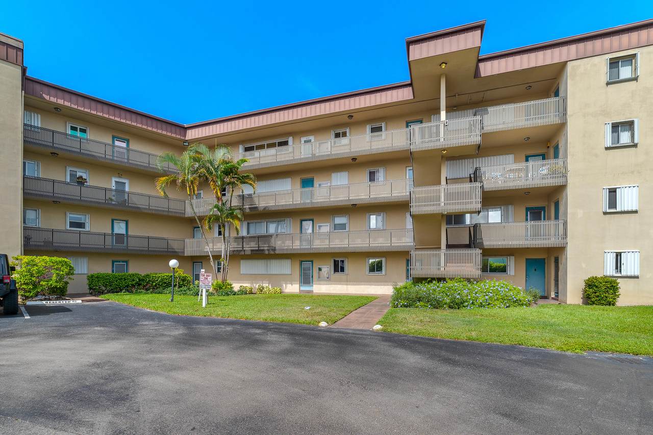 100 Waterway Drive - Photo 1