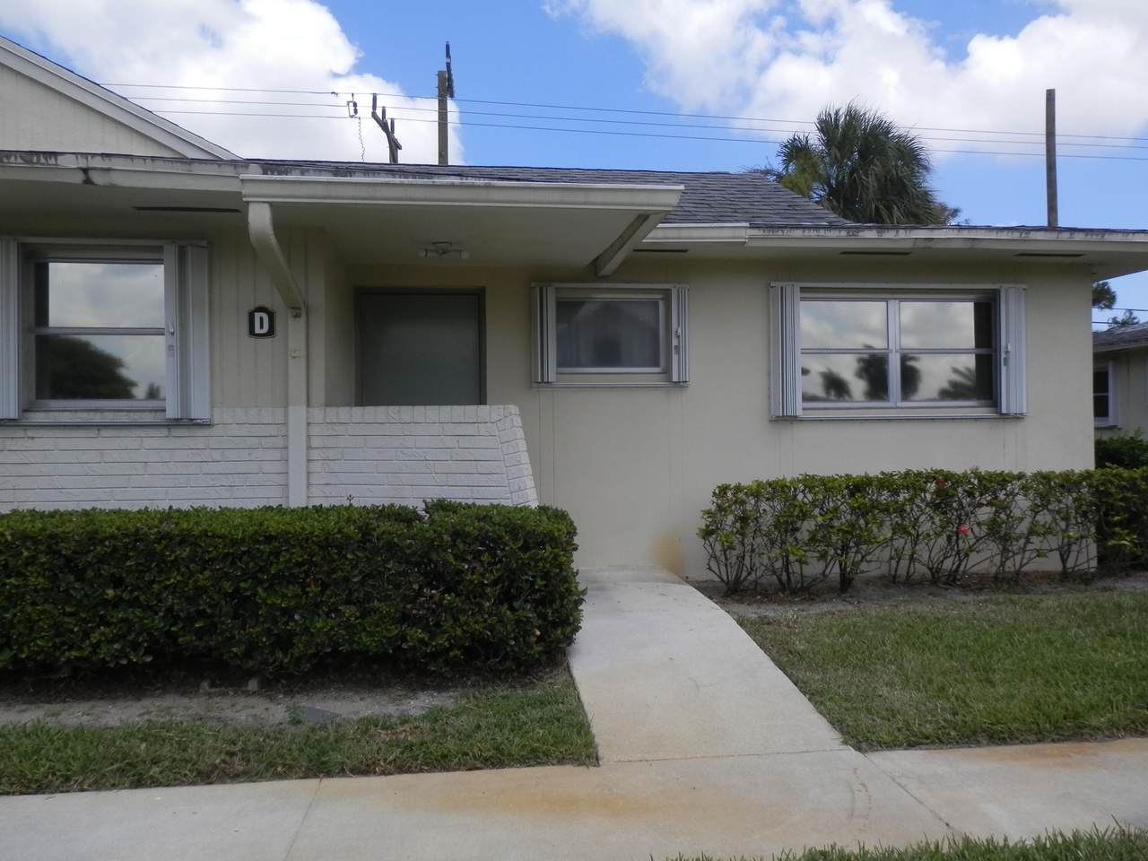 4790 Cresthaven Boulevard - Photo 1