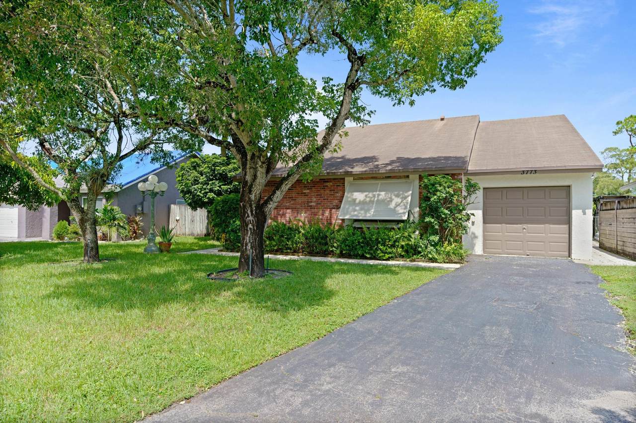 3773 73rd Way - Photo 1