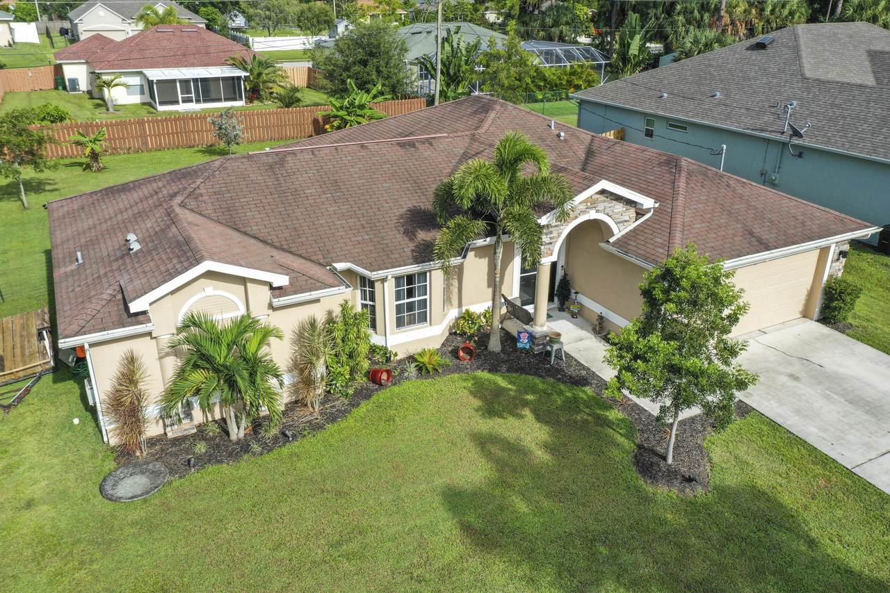 1631 Salvatierra Boulevard - Photo 1