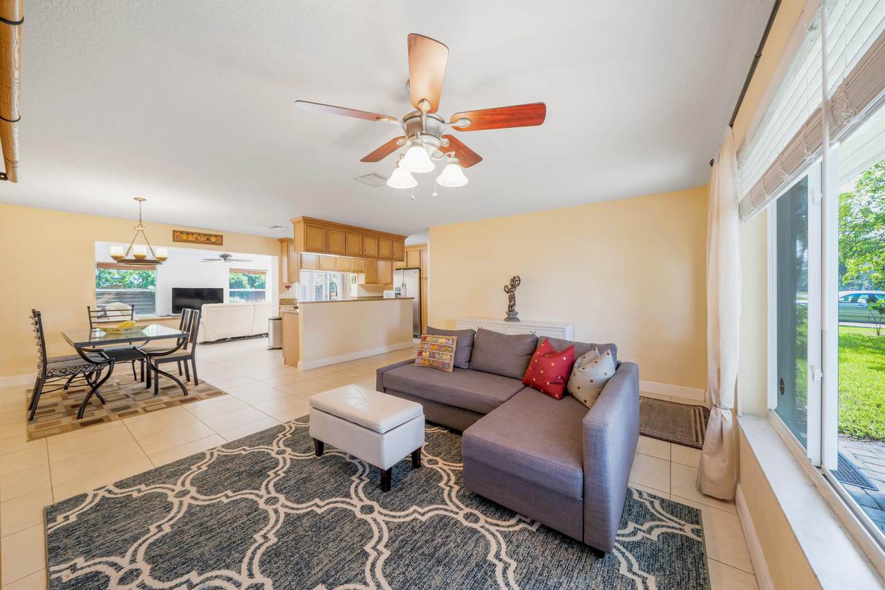 2521 51st Street - Photo 1