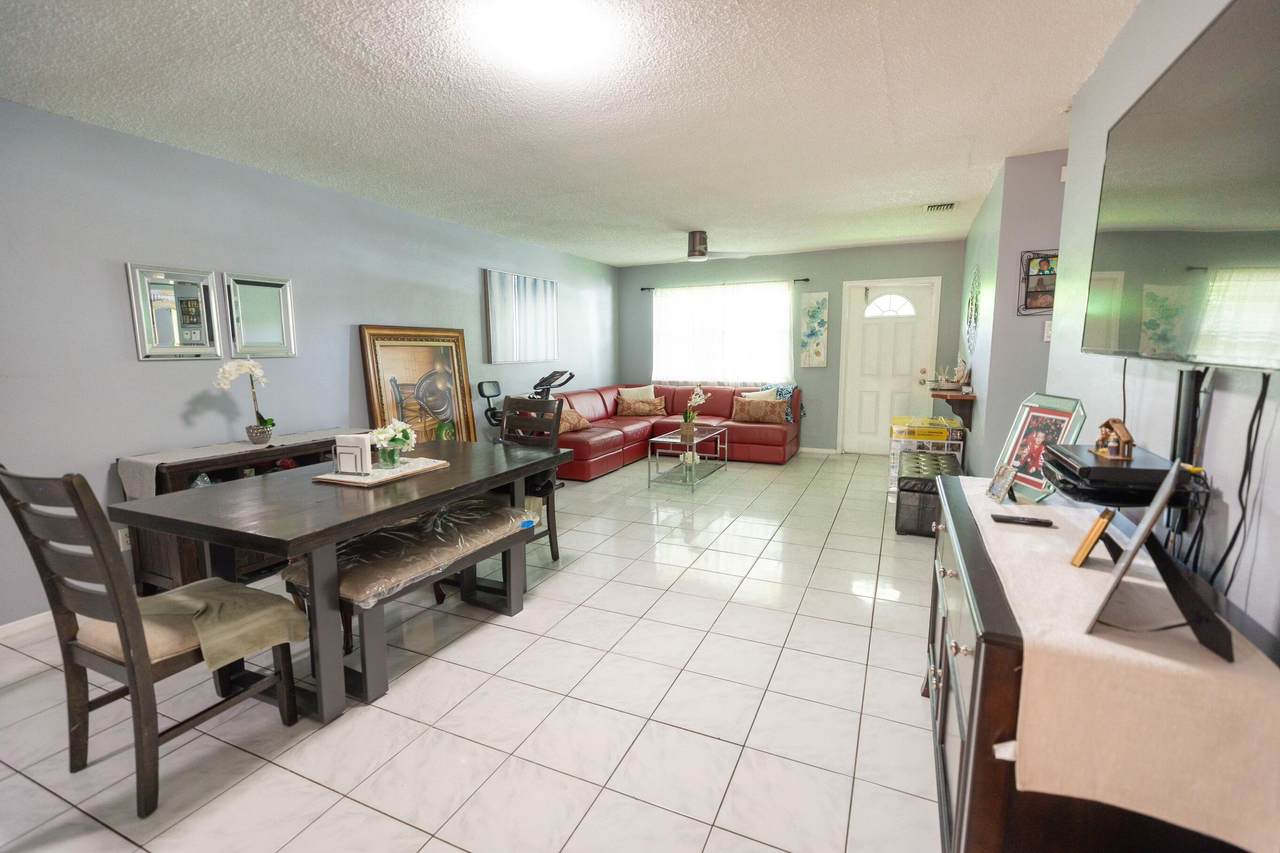 1953 70 Way - Photo 1